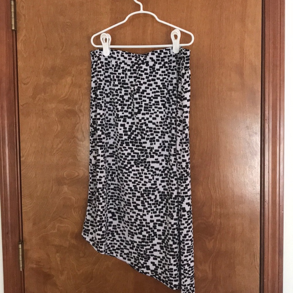 A patterned skirt